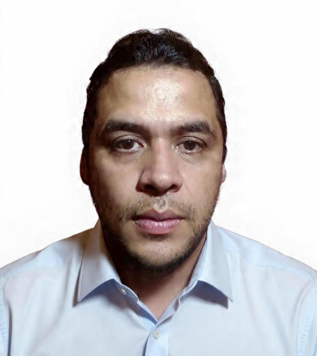 Ver fotografía completa DR. VICTOR RAMIREZ TOSCANO